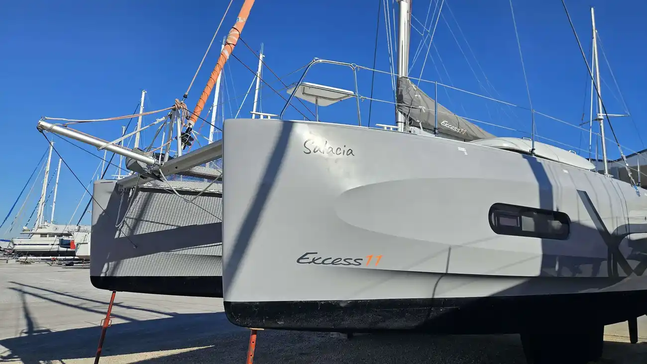 Beneteau Excess 11