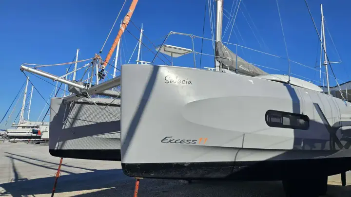 Beneteau Excess 11