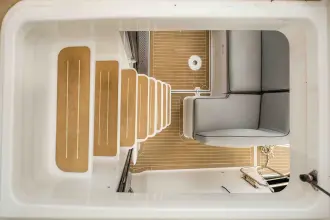 Thumbnail von Delphia 11 Flylounge Mardis Gras (retained by vendor)