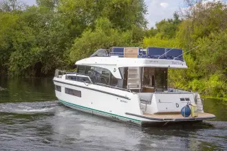 Thumbnail von Delphia 11 Flylounge Mardis Gras (retained by vendor)