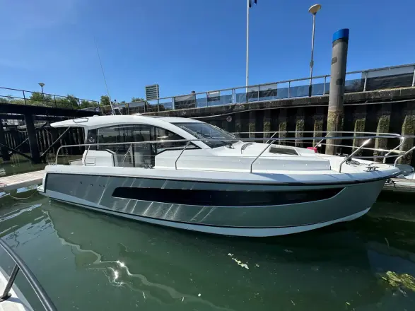 Sealine C335 Modell 2026