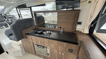 Thumbnail von Sealine C330 Lelia