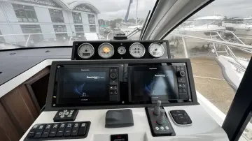 Thumbnail von Sealine C330 Lelia