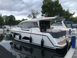 Thumbnail von Sealine C330 Lelia