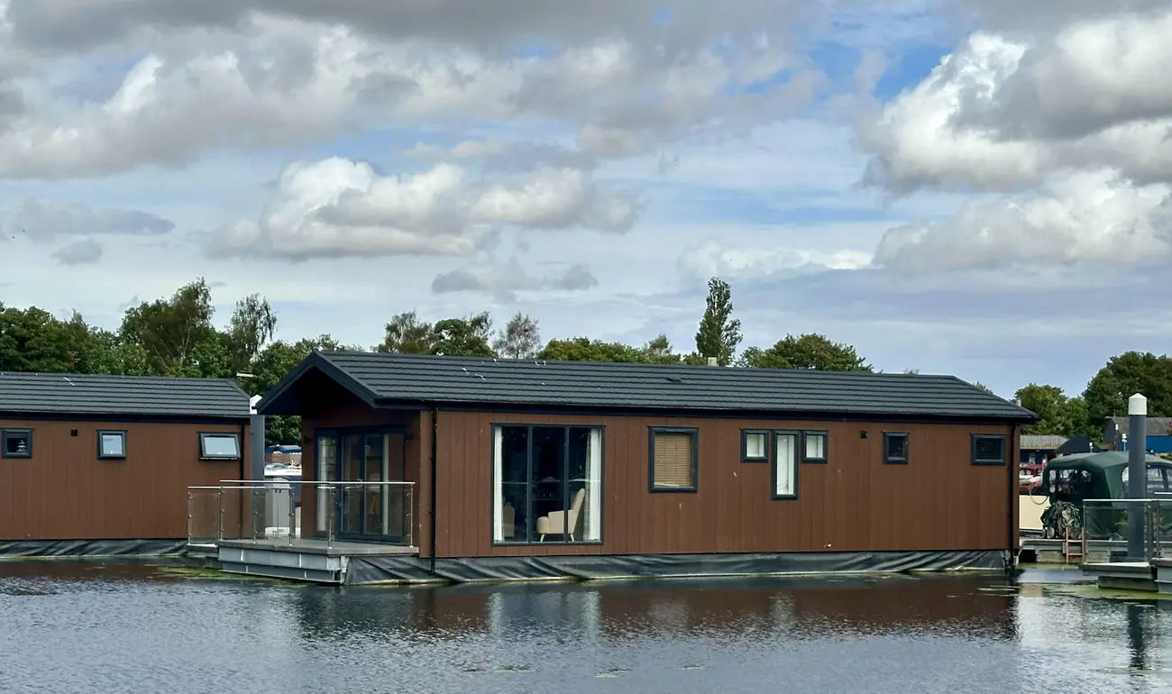 Prestige Floating Home Floating Home at Priory Marina