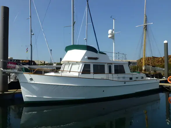 Grand Banks 42