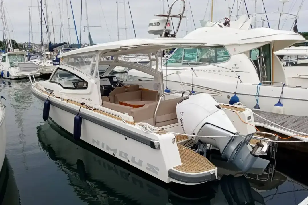 Nimbus W9 True Colours