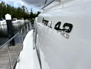 Thumbnail von Broom 42 Amelino