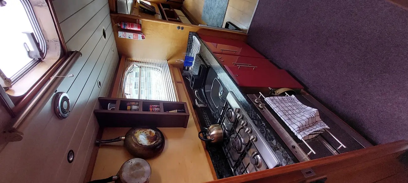 Thumbnail von Custom 65ft Dutch Barge Flat over crest