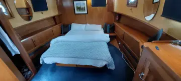 Thumbnail von Custom 65ft Dutch Barge Flat over crest