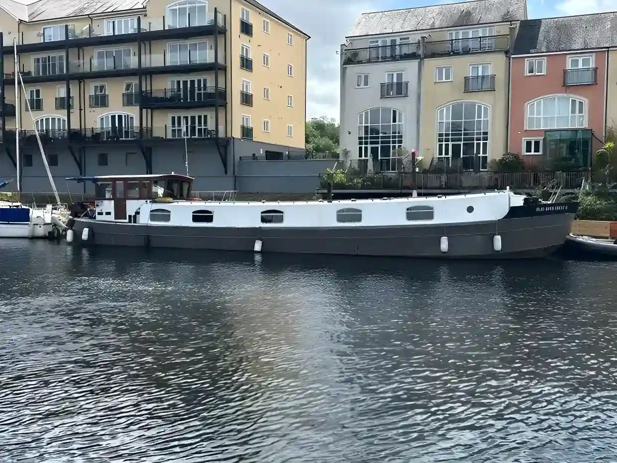 Thumbnail von Custom 65ft Dutch Barge Flat over crest