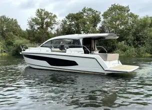 Thumbnail von Sealine C335