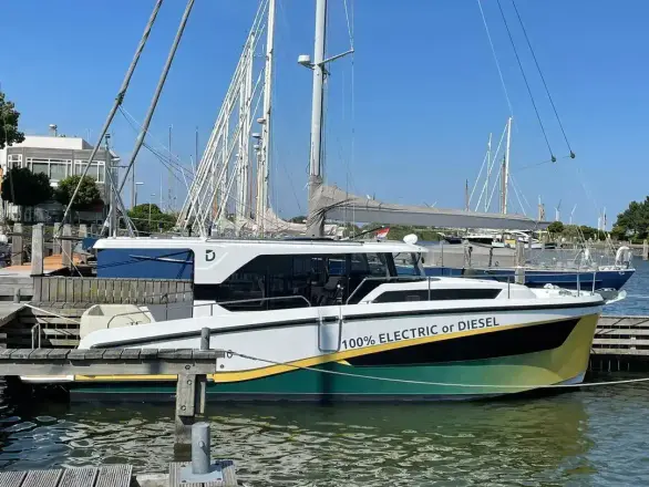 Delphia 10 Sedan DE 011 - IN STOCK 