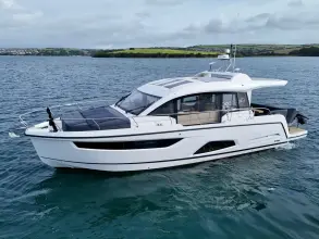 Sealine C430 DESTINY