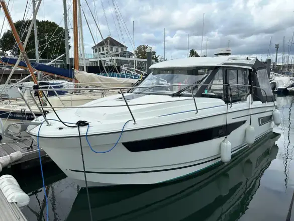 Jeanneau Merry Fisher 895 Offshore FIREFLY