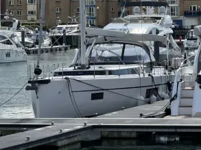Bavaria C57 Makara