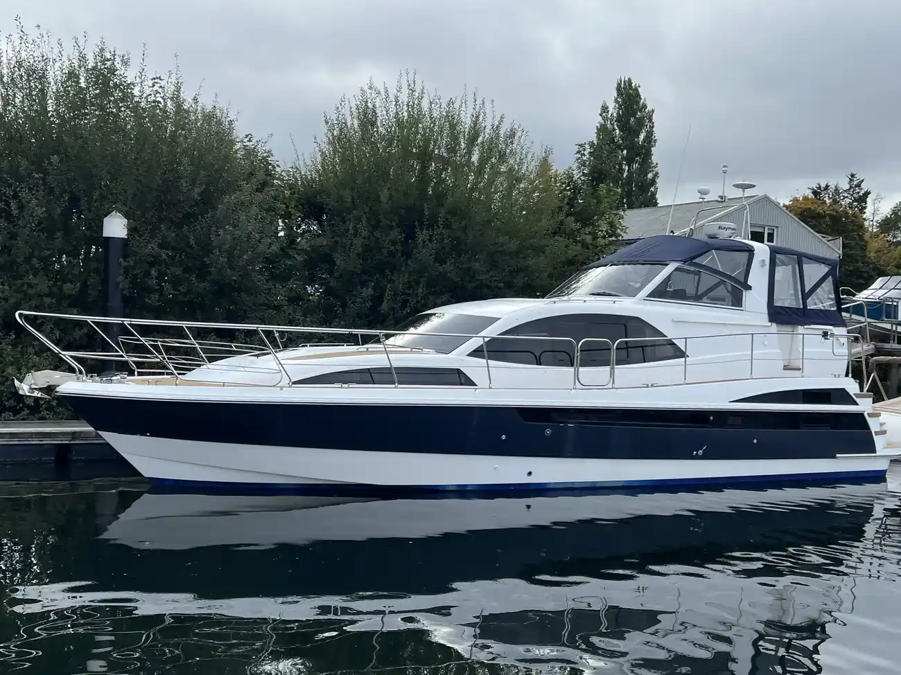 Broom 430 STUNNING MASTER CABIN