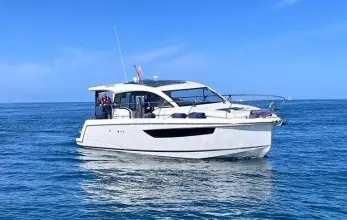 Sealine C330 Tip-Sea