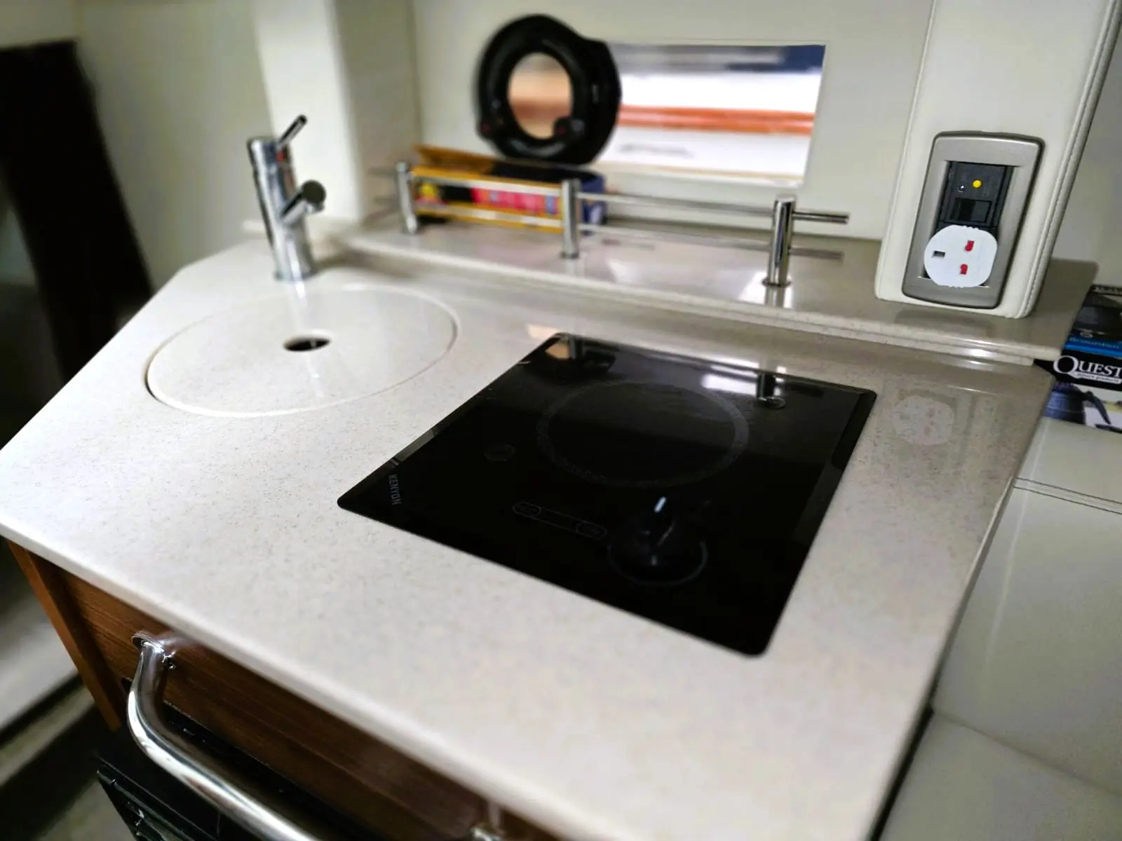 Thumbnail von Sea Ray Sundancer 265 Miss Sixty