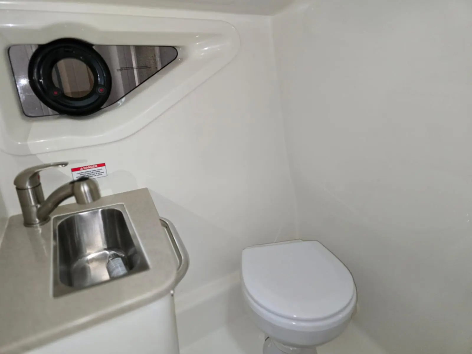 Thumbnail von Sea Ray Sundancer 265 Miss Sixty