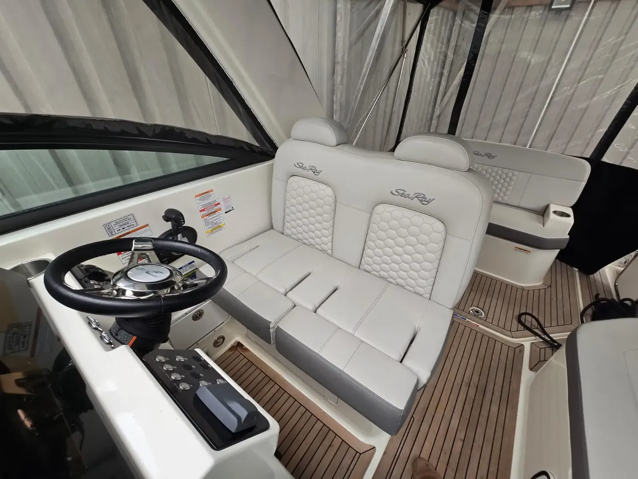 Thumbnail von Sea Ray Sundancer 265 Miss Sixty