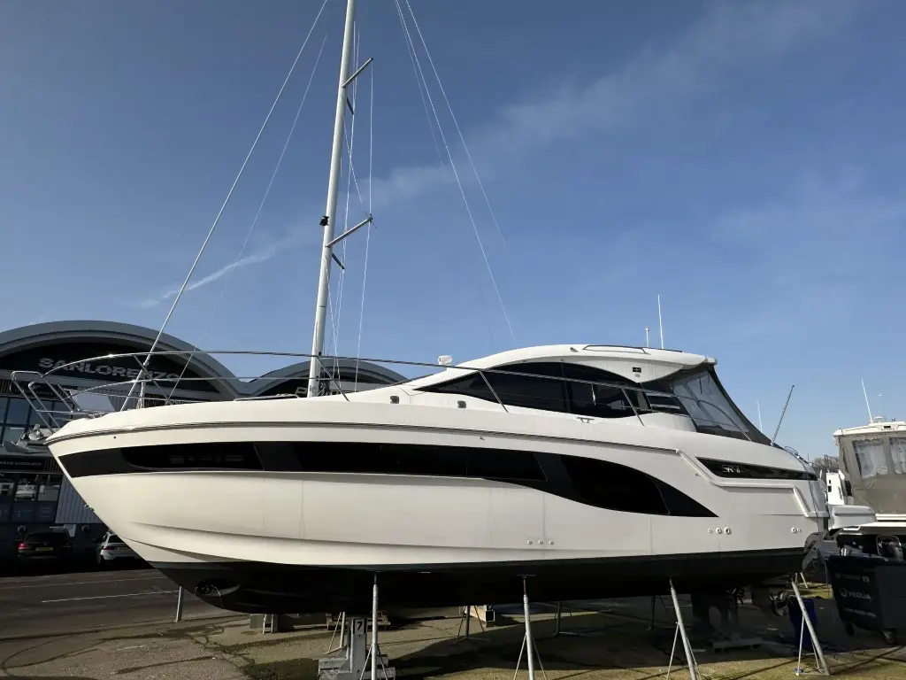 Thumbnail von Bavaria SR41 Auray