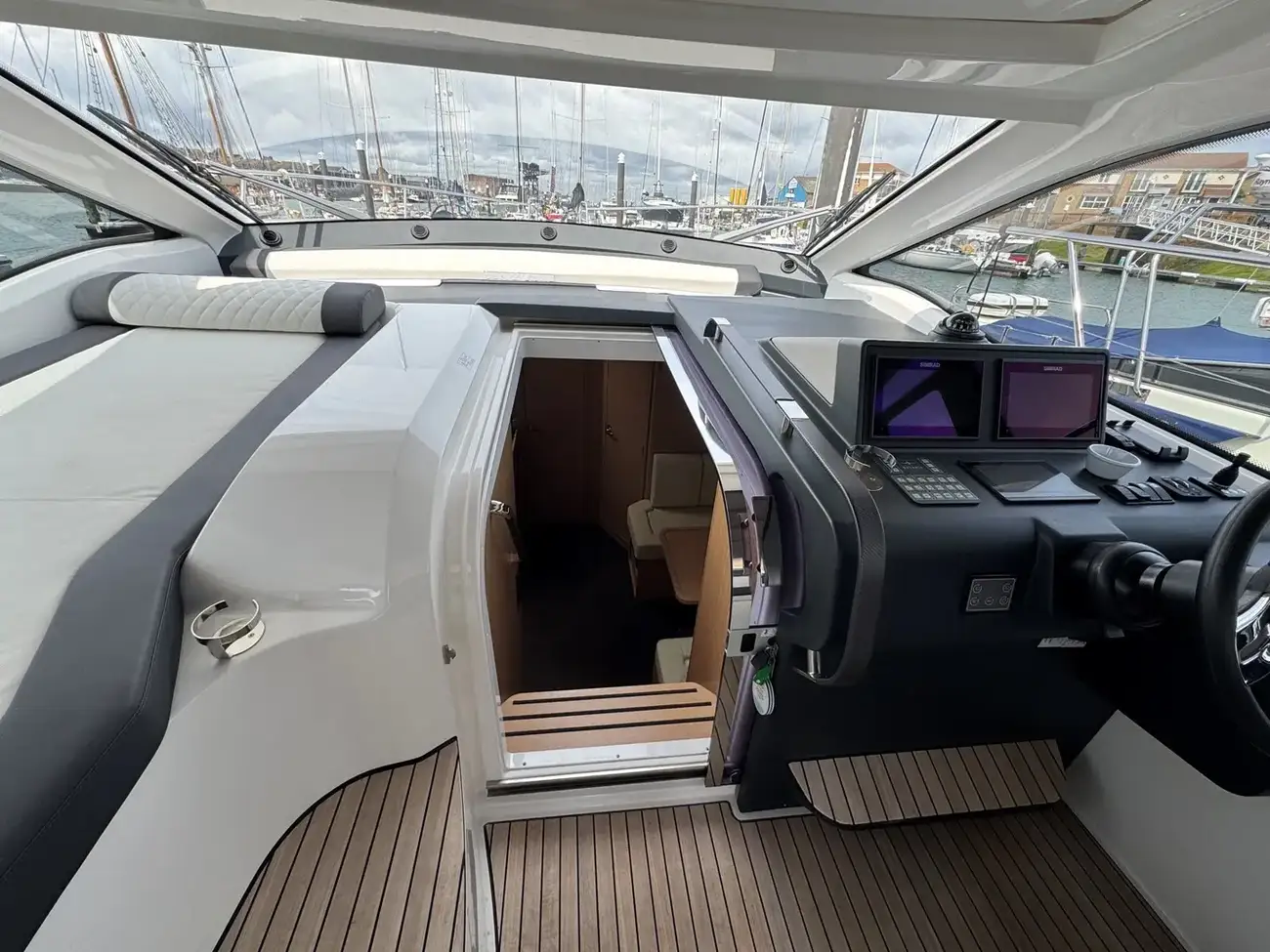 Thumbnail von Bavaria SR41 Auray