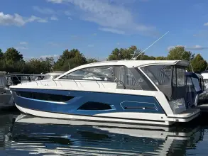 Thumbnail von Sealine S390 Presents as new