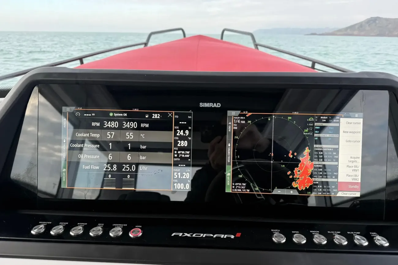 Thumbnail von Axopar 28 Cabin