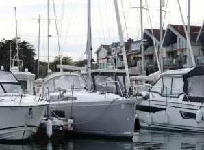 Thumbnail von Beneteau Oceanis 30.1 Lotty