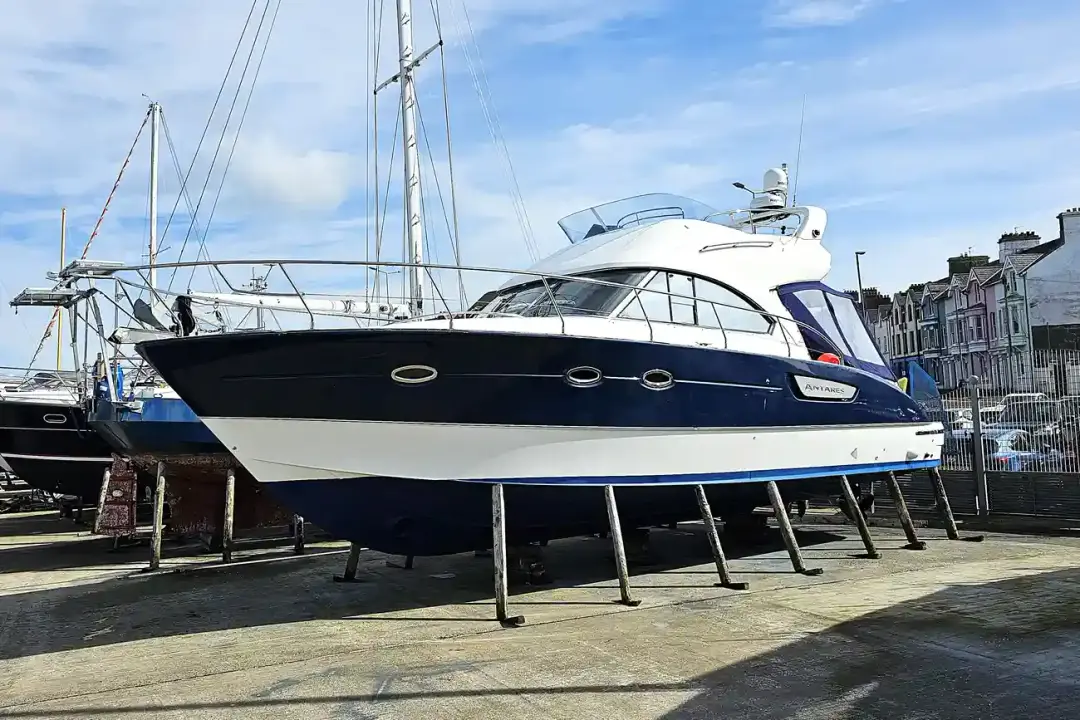 Beneteau Antares 12 Fly Cruising HEATHER B