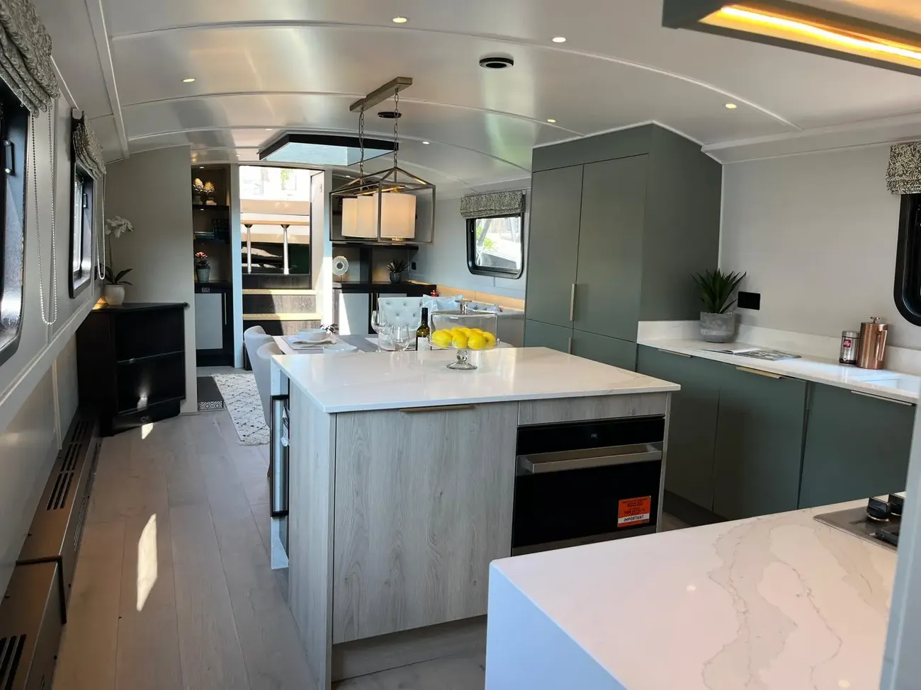 Thumbnail von Waterspace Living 70` Greenwich 70 Luxury Widebeam at Poplar Marina