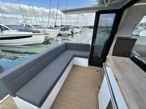 Thumbnail von Sealine C335 As New Condition