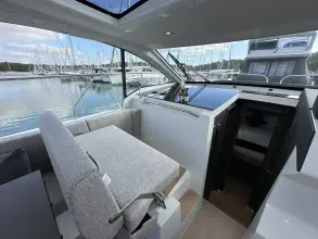 Thumbnail von Sealine C335 As New Condition