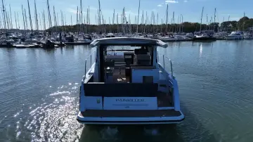 Thumbnail von Sealine C335 As New Condition