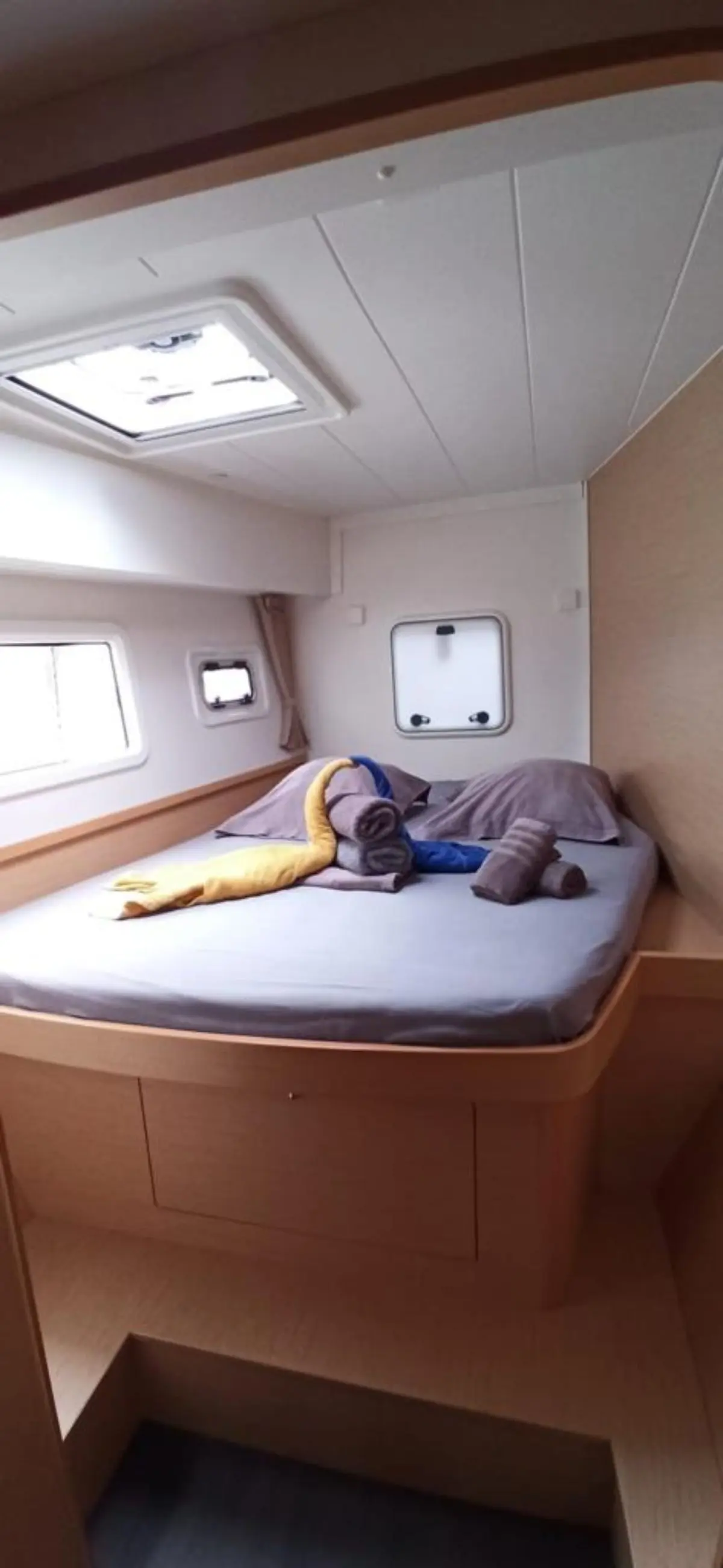 Thumbnail von Lagoon 42 Taina