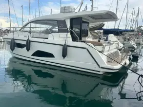 Sealine C330