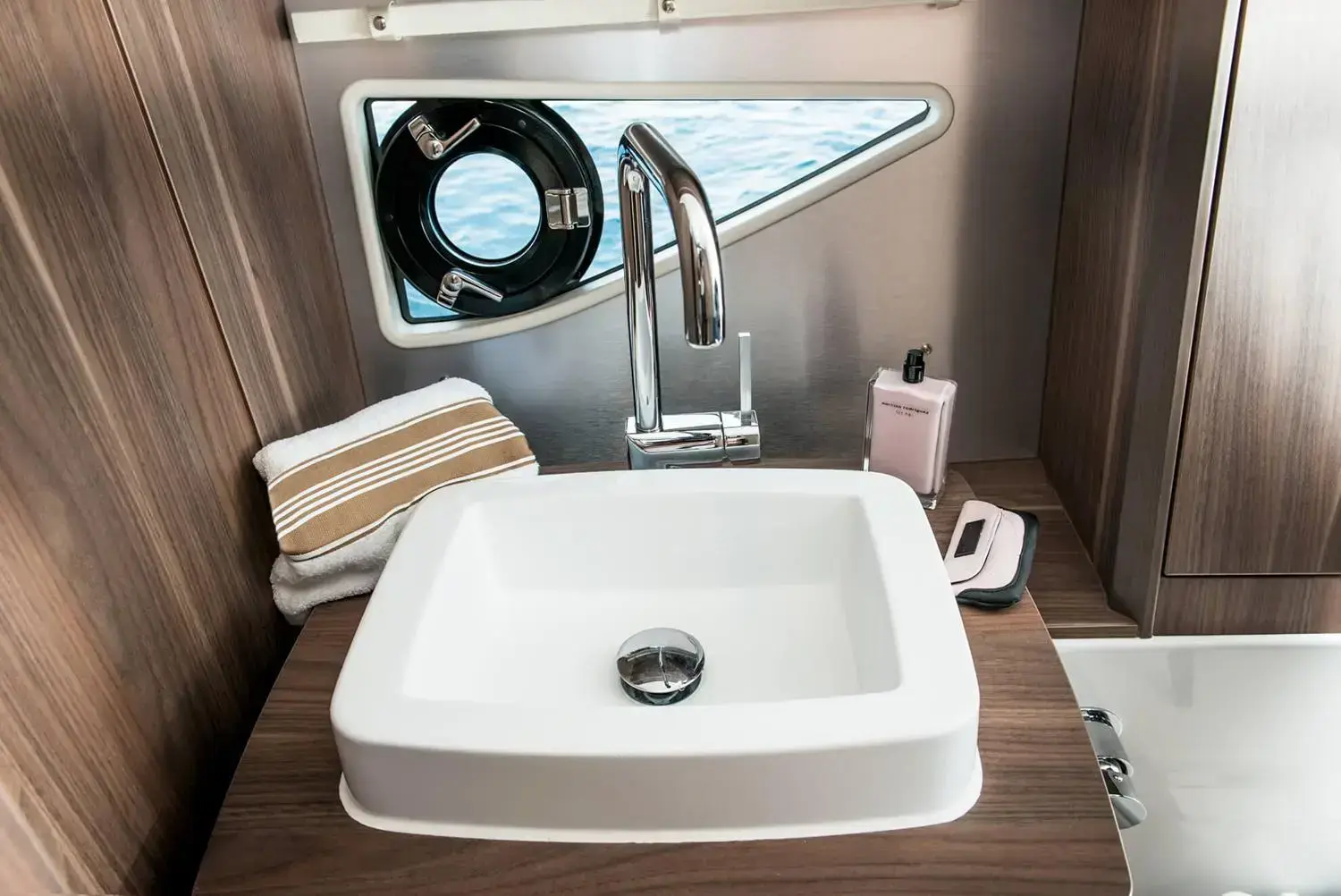 Thumbnail von Sealine S330 9162324