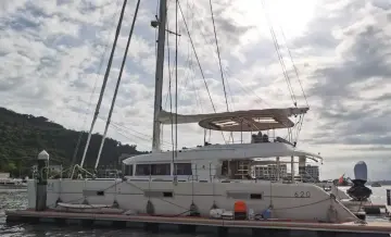 Lagoon 620 9563039