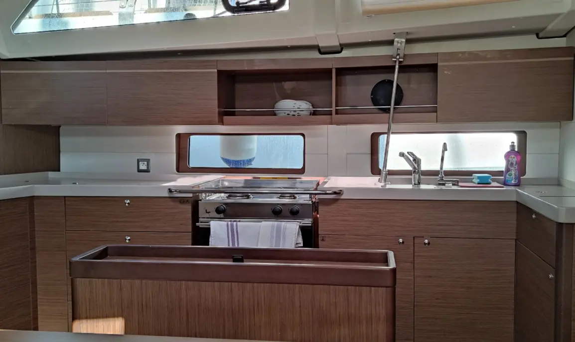 Thumbnail von Beneteau Oceanis 46.1