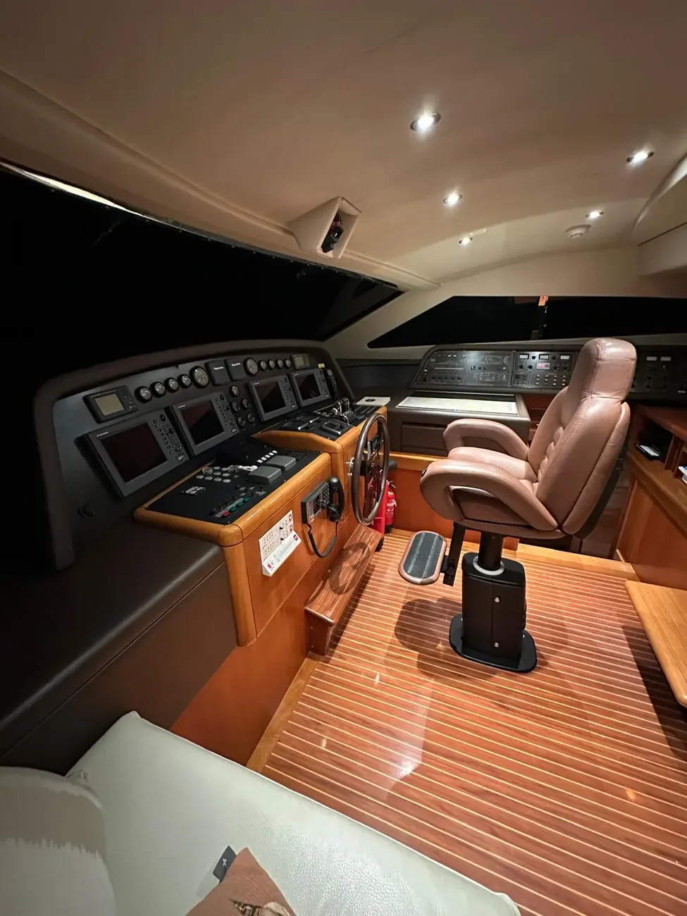 Thumbnail von Ferretti Yachts Custom LINE 94