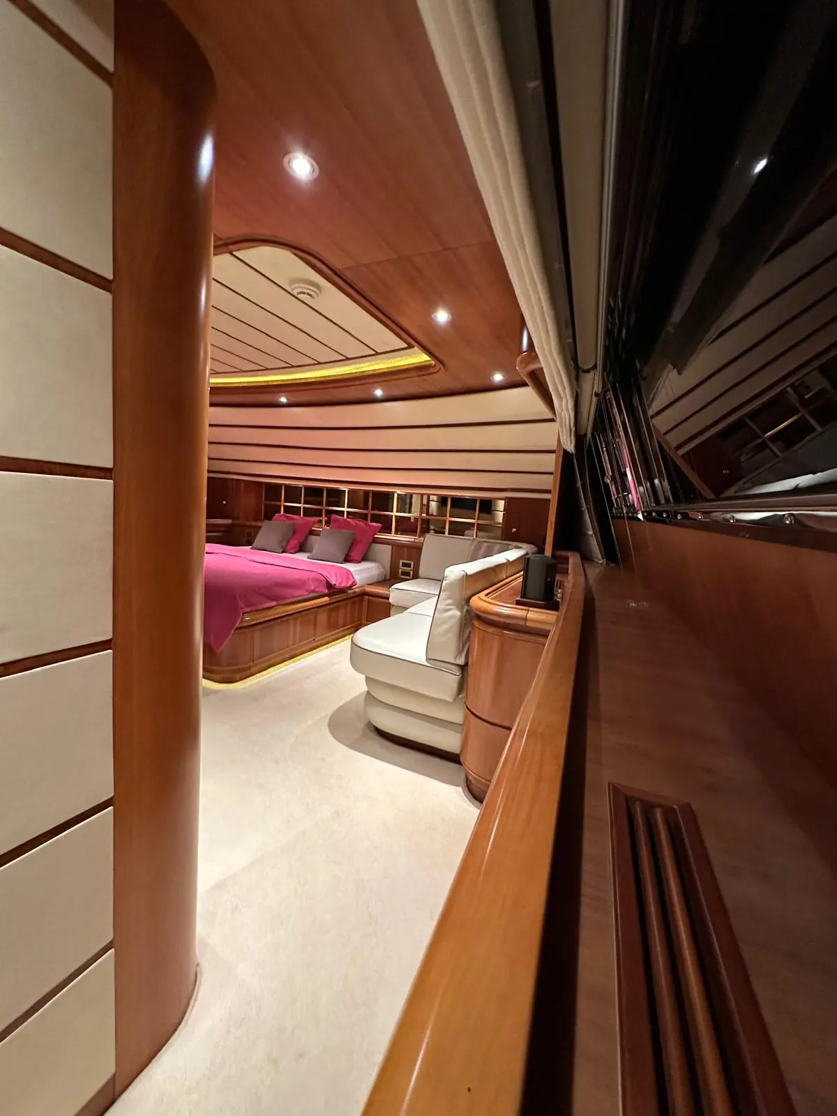 Thumbnail von Ferretti Yachts Custom LINE 94