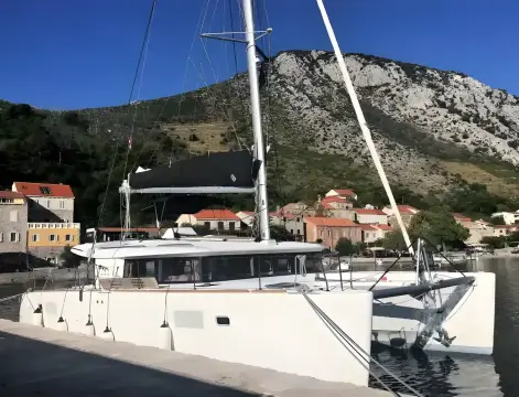 Lagoon 450 F