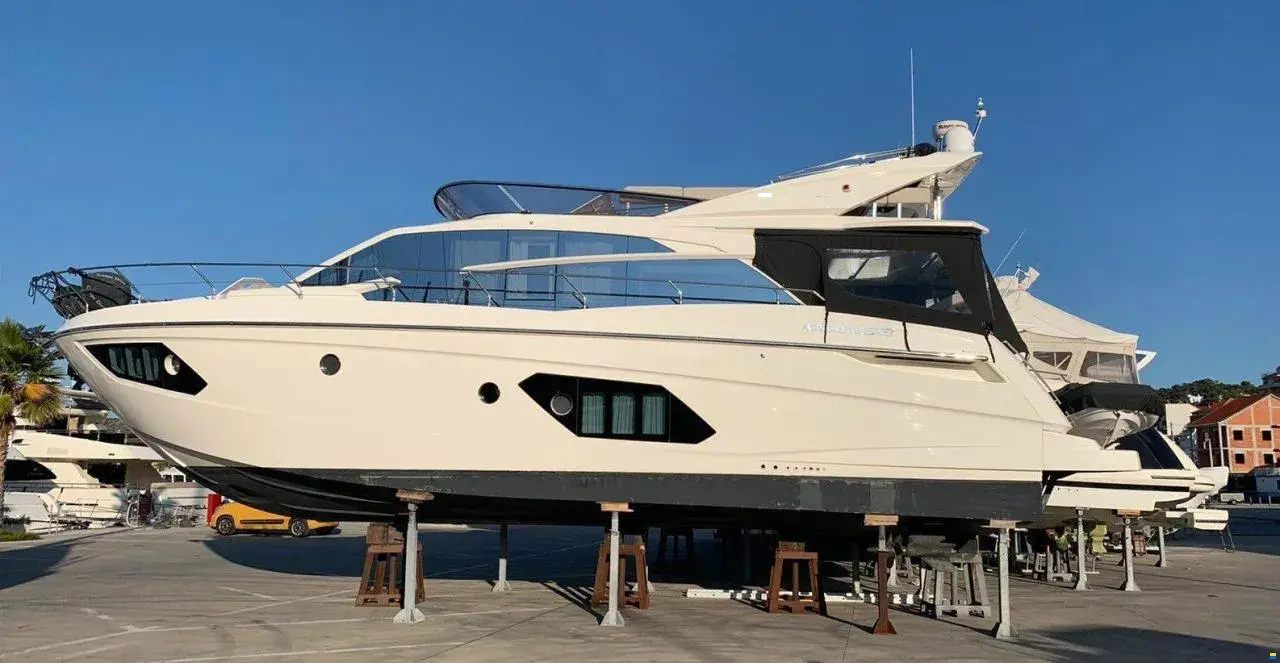 Thumbnail von Absolute 52