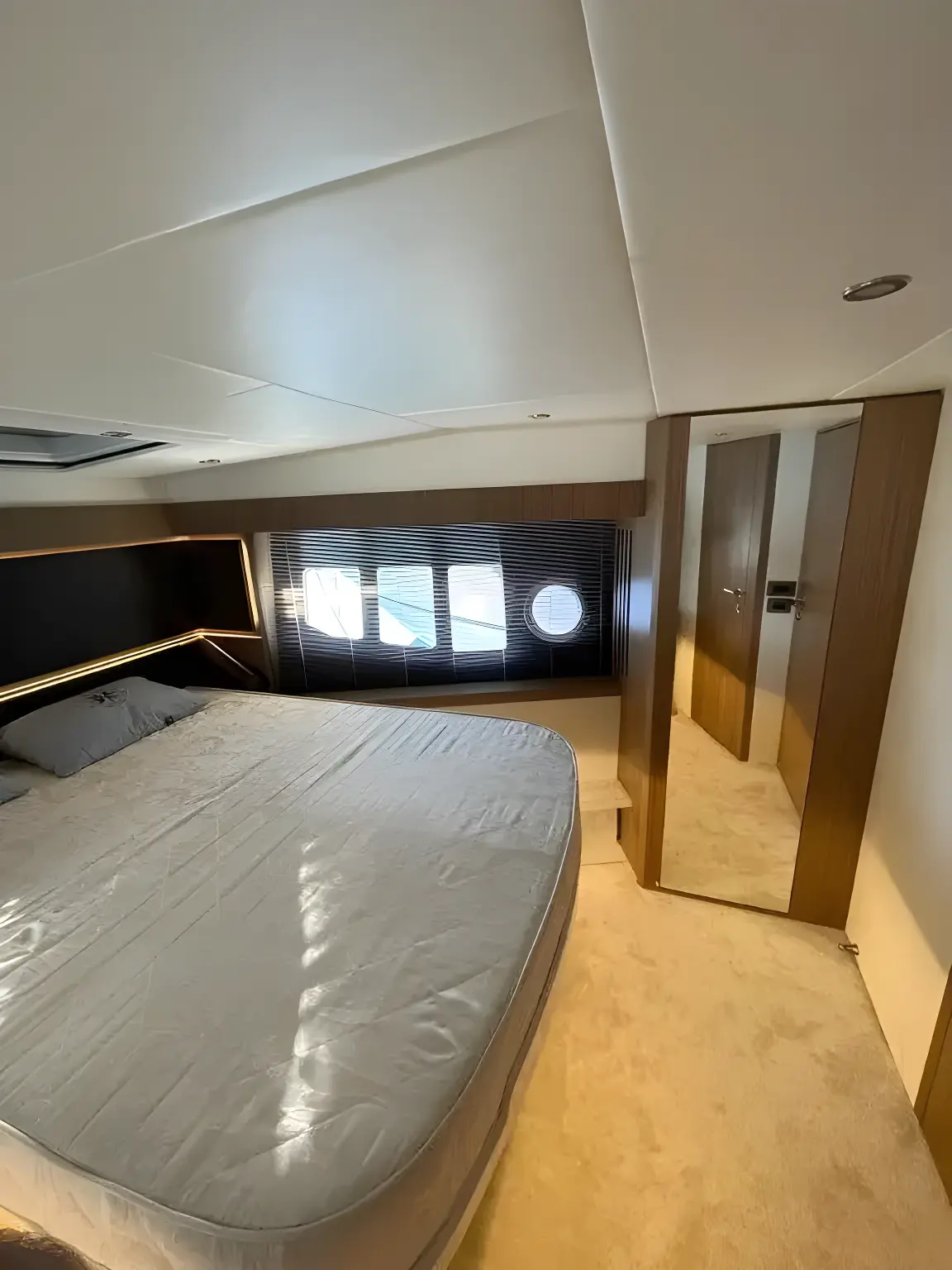 Thumbnail von Absolute 52