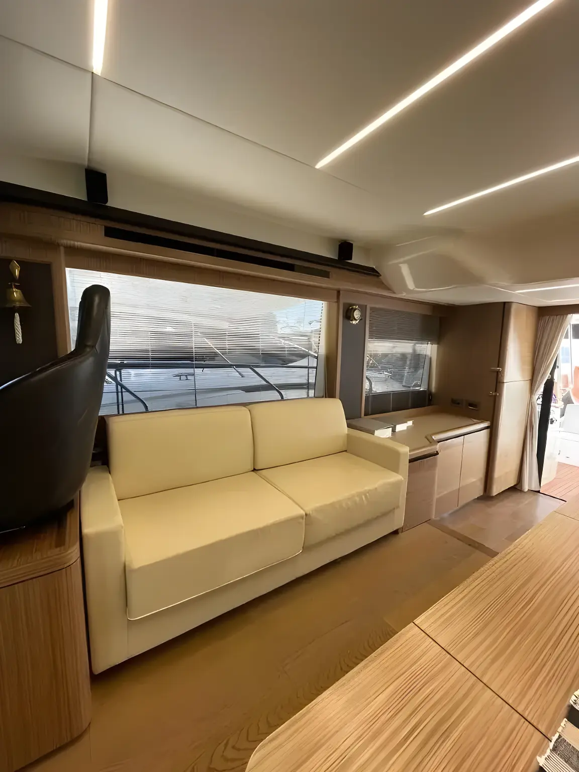 Thumbnail von Absolute 52