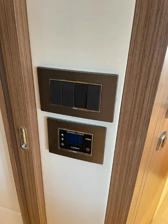 Thumbnail von Absolute 52