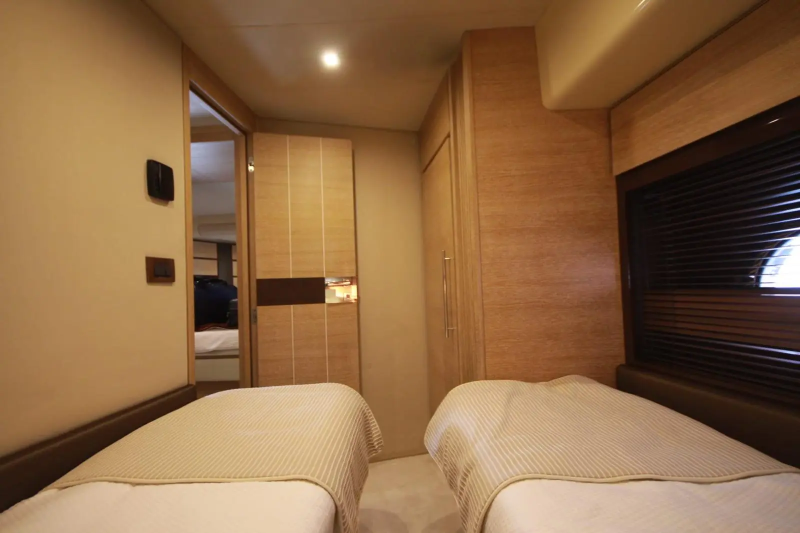 Thumbnail von Azimut 58