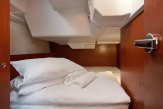 Thumbnail von Beneteau Oceanis 38.1