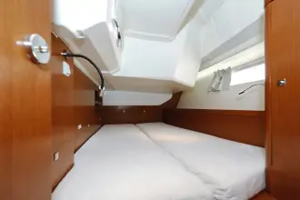 Thumbnail von Beneteau Oceanis 41